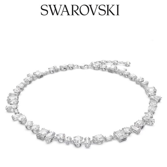 Swarovski Jewelry - Gorgeous Genuine Swarovski Gema Clear Mixed Cuts Necklace